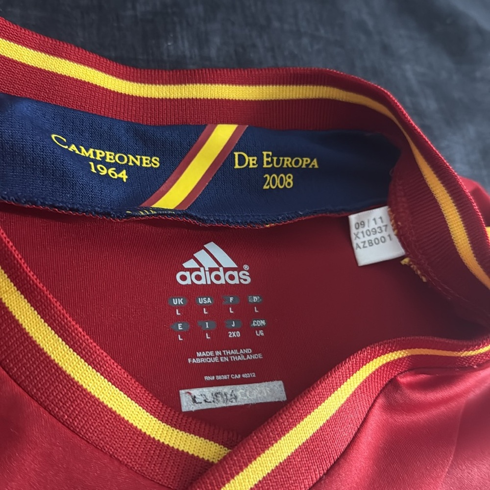 Spain 🇪🇸 #6 Andres Iniesta Euro 2012 Home Adidas Jersey - Picture 6 of 10